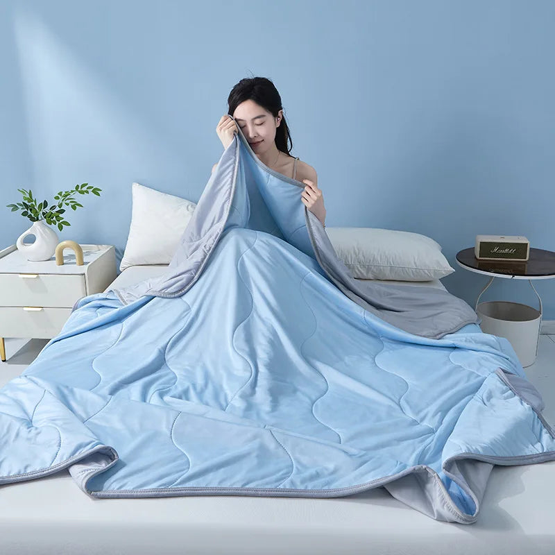 Ultra-Soft Cooling Summer Blanket - Light Blue & Gray Quilted Design, Breathable, Machine Washable, Perfect for Bed or Sofa