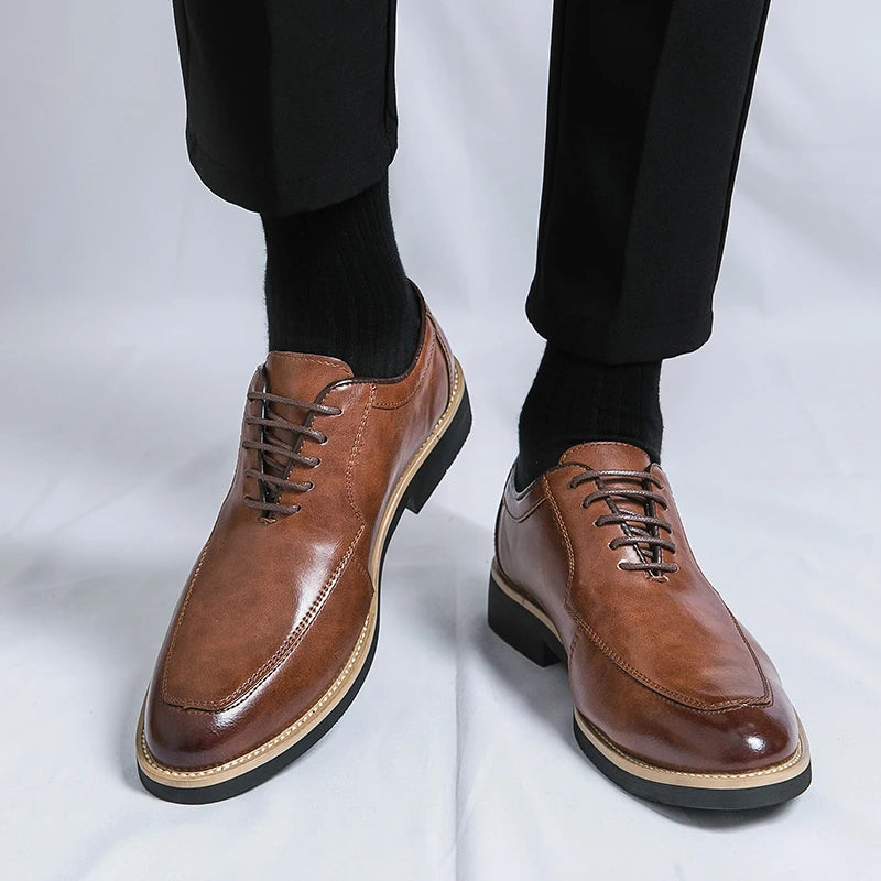 High End Brand Men's Party Formal Shoes Lace Up Pointed Men's Glossy Leather Shoes Classic Elegant Business Shoes Free Delivery