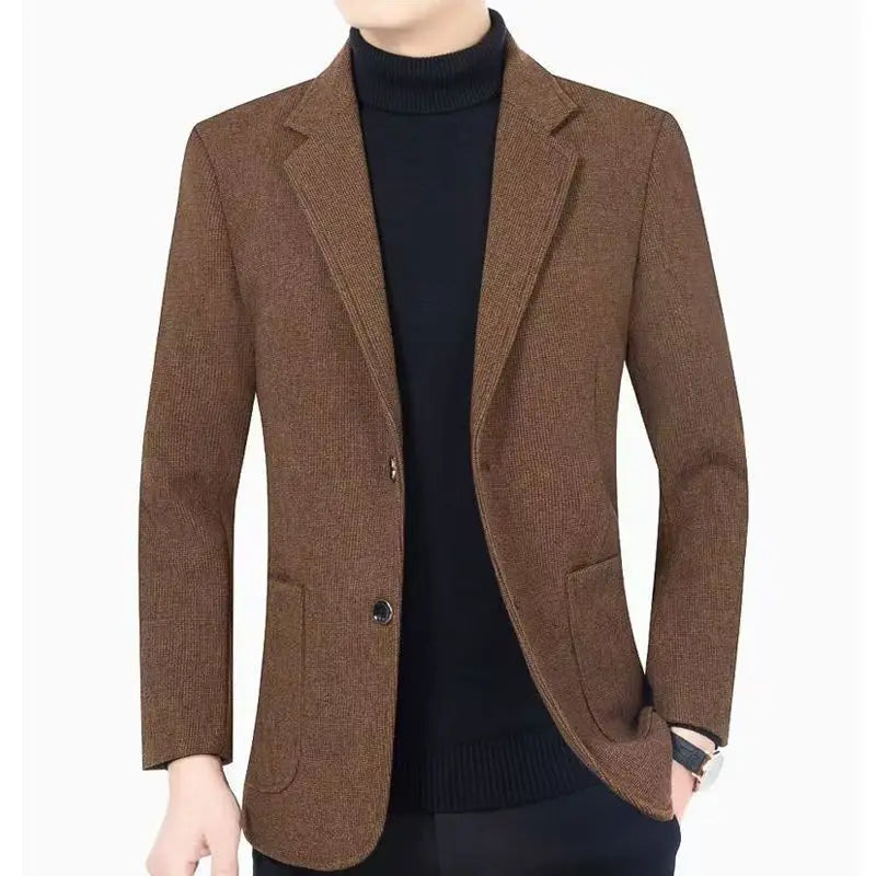 Men's woolen suit spring and autumn jacket is fashionable, cool and versatile. It is a solid-color checkered flat lapel short to