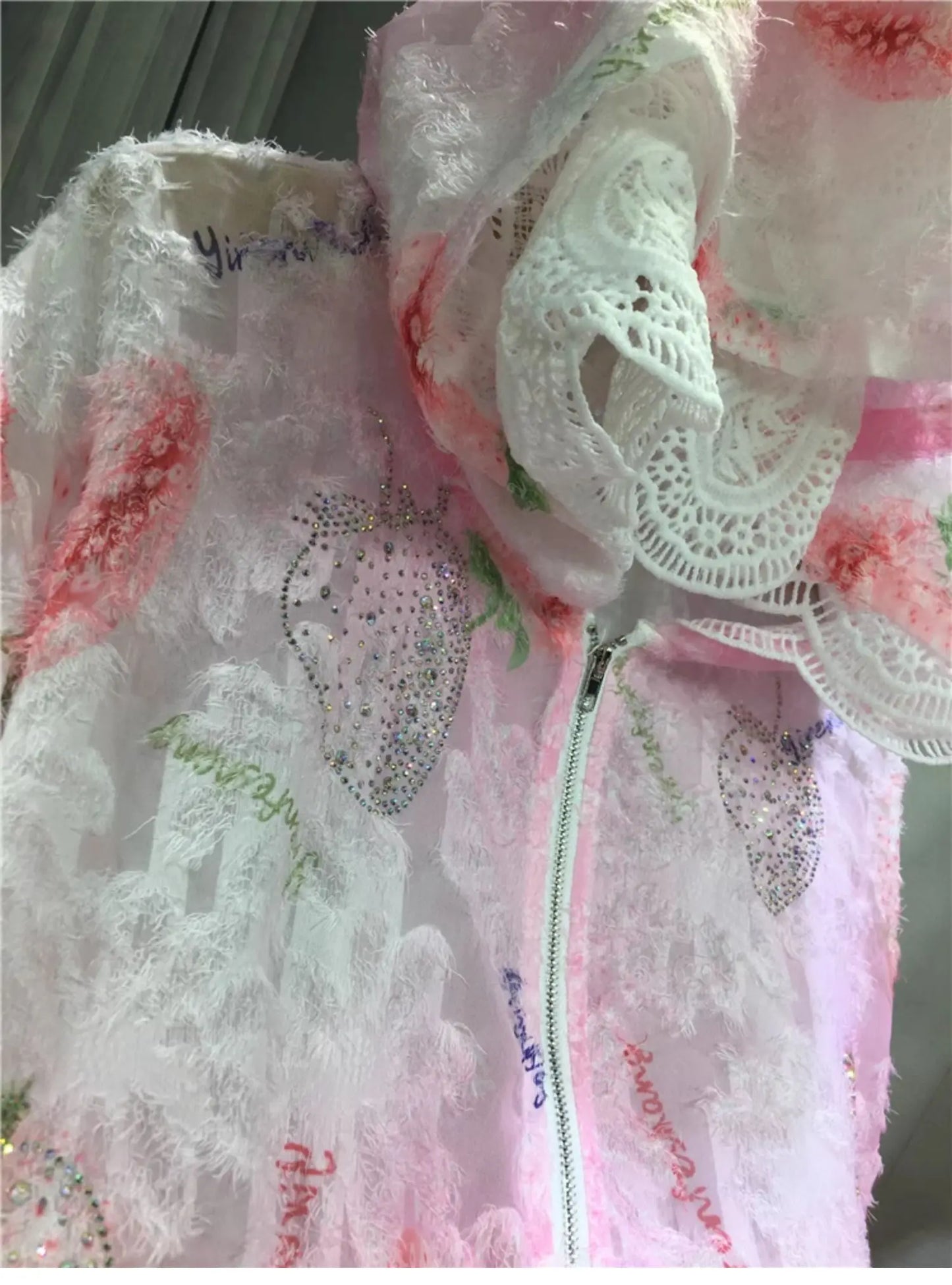 Women Hot Drilling Diamonds Beaded Sunscreen Hoodies Shirts Coat Strawberry Butterfly Lace Spliced Blouses Zipper Cardigan Tops