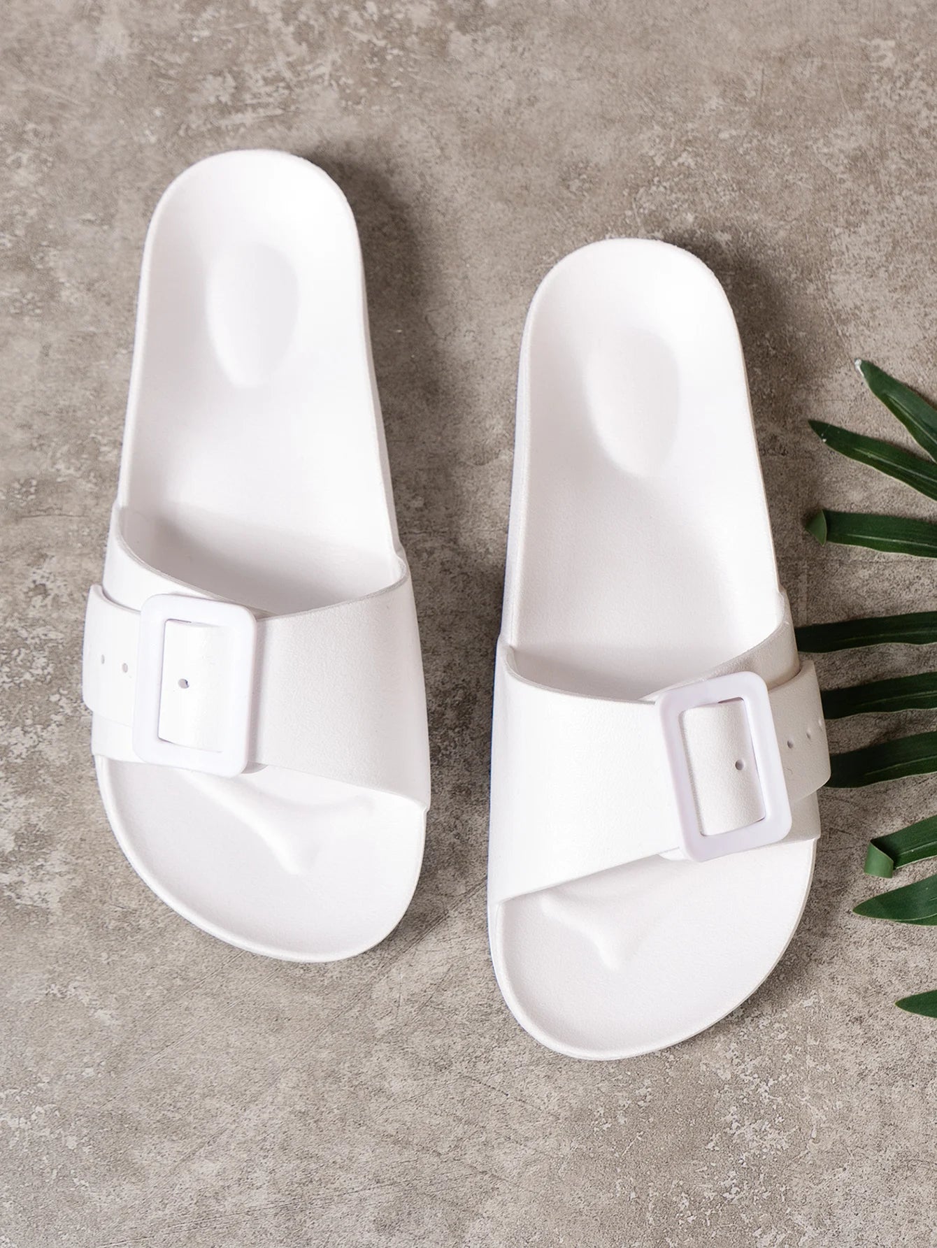 Women's Fashion Slippers Waterproof Non-Slip Soft Sole Wear-Resistant Home Outdoor Slip-On Comfortable Slippers