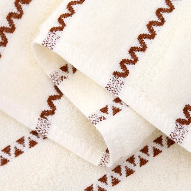 Inyahome Set of 3 Bathroom Cotton Towels Set Embroidered Luxury 2 Hand Towels 35x75cm and Big Bath Towels 70x140cm Washcloth