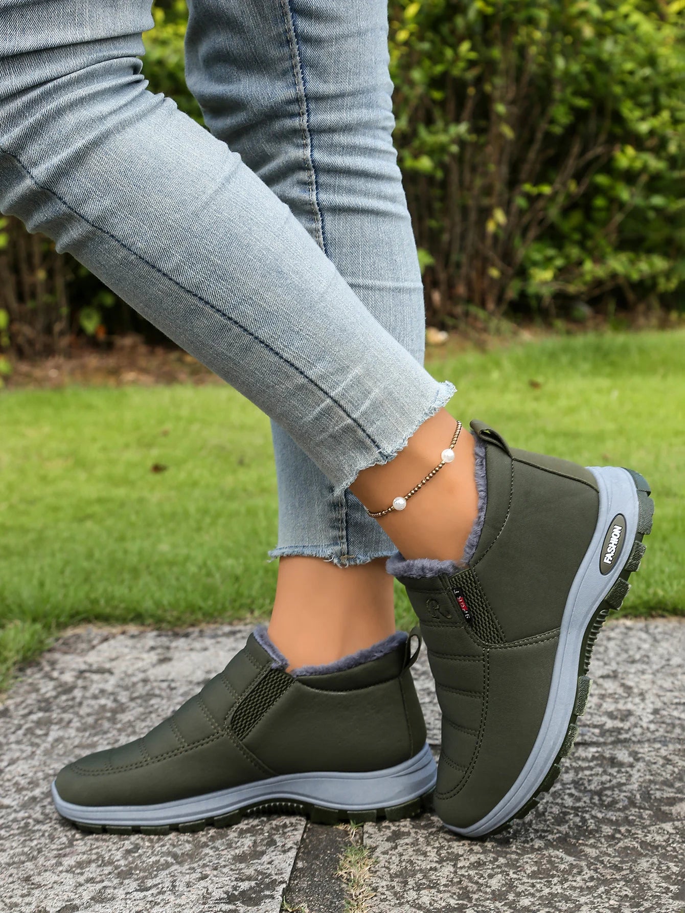 Women's Shoes, Women's Sports Shoes, Fleece and Thickened Boots, Lightweight Soft-Soled Women's Snow Boots