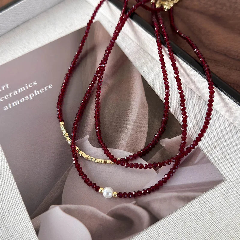 Fashionable Red Pearl Glass Bead Necklace with Unique Design and Luxury Feel for Collarbones