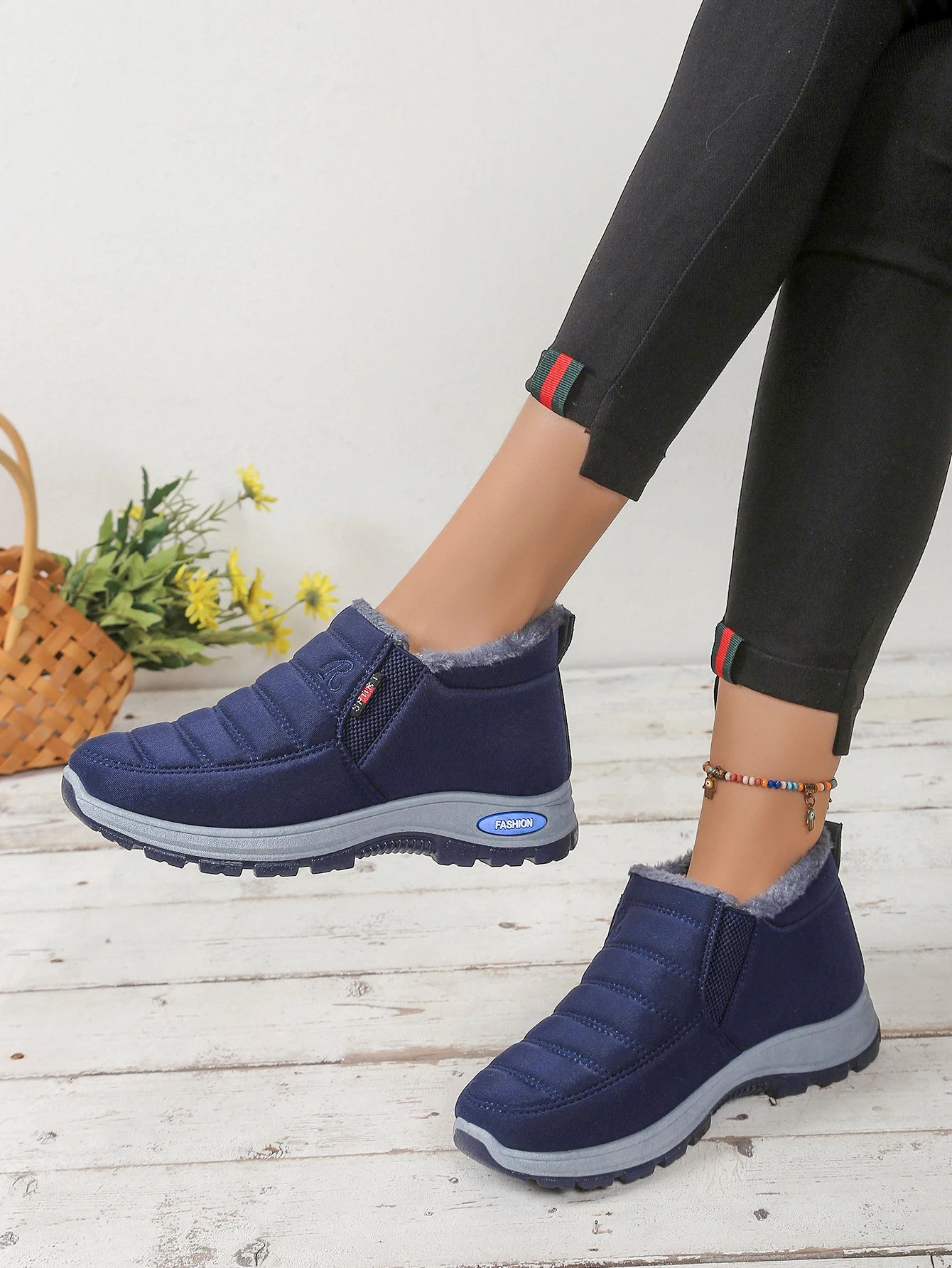 Women's Shoes, Women's Sports Shoes, Fleece and Thickened Boots, Lightweight Soft-Soled Women's Snow Boots