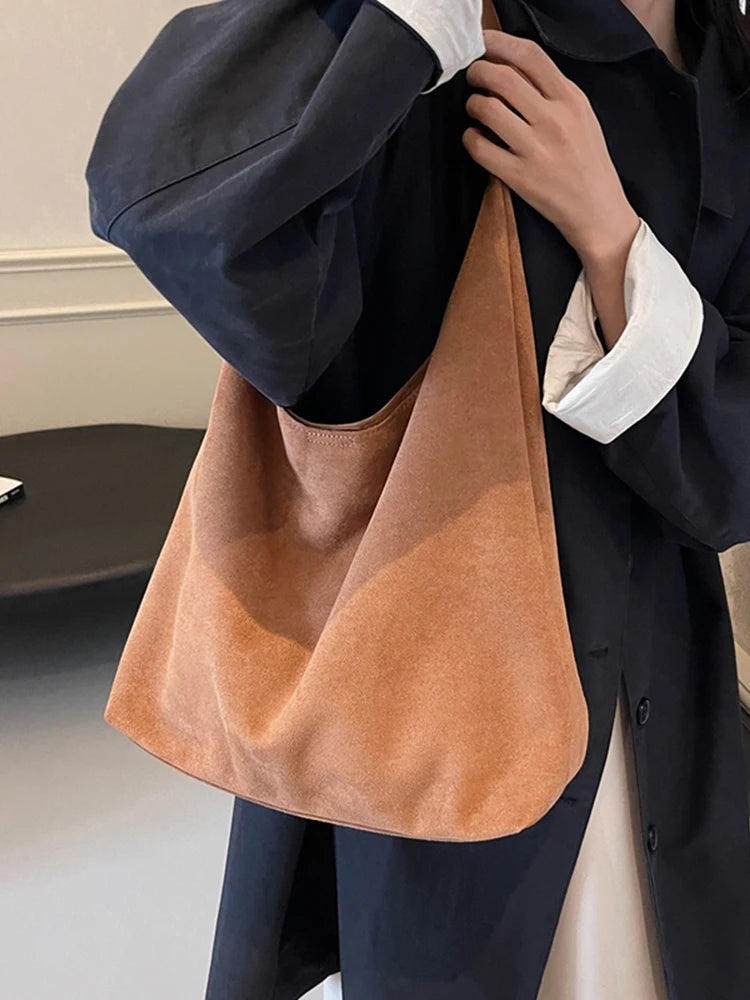 Women Suede Shoulder Bag Large Capacity Tote Bag Trendy Retro Handbag with Pocket for Work Travel Shopping