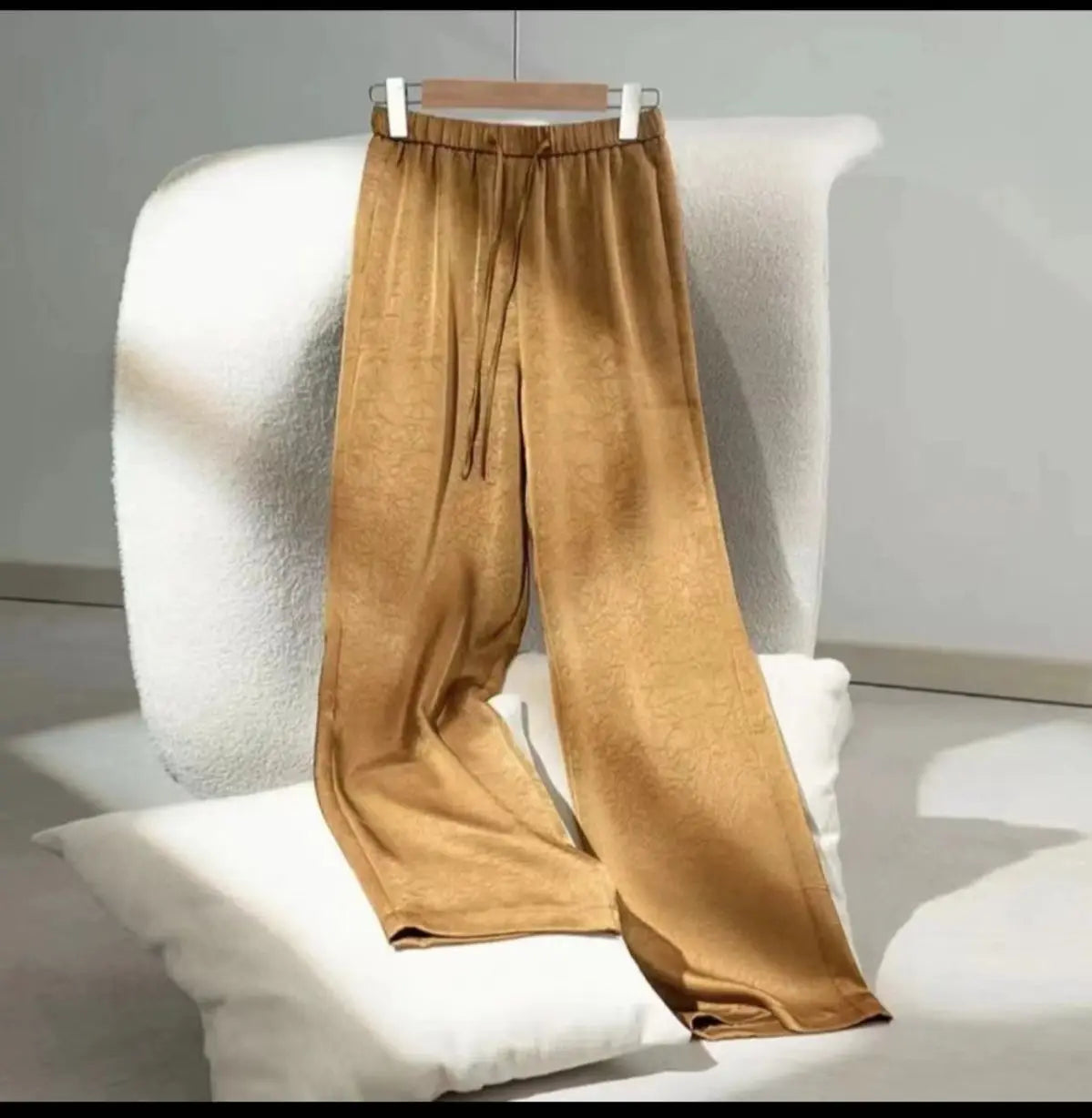 plus Size Satin Ice Silk Wide Leg Pants Women's Summer Thin Cool Casual Straight Leg Trousers Comfortable Loose Fit Long Pants