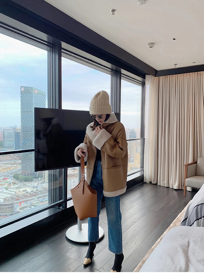 2025 Autumn Winter Fur Integrated Lamb Wool Coat Women's European And American Street Temperament Fashion Locomotive Fur Coat