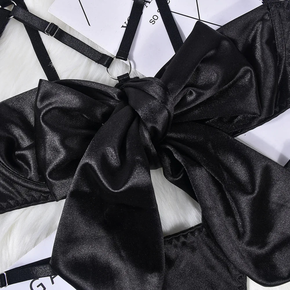 Lingerie's new hot selling European and American lingerie with exquisite bow and hollow out sexy three piece set with steel ring