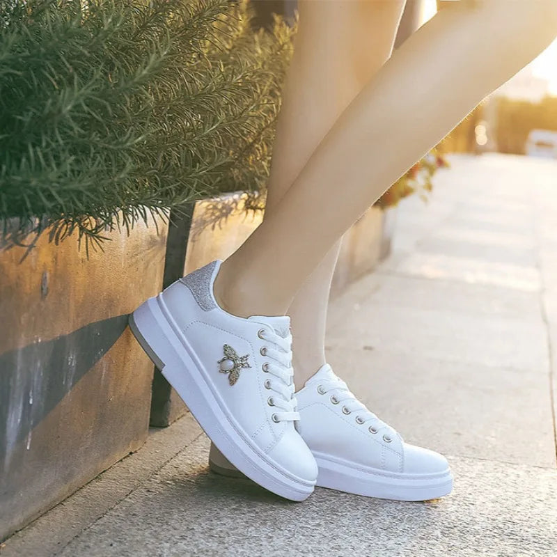 Mujer Women Platform Shoes High Quality Little bee Soft-sole Casual Shoes Female Skatboard Shoe Outdoor No Slip Walking Footwear