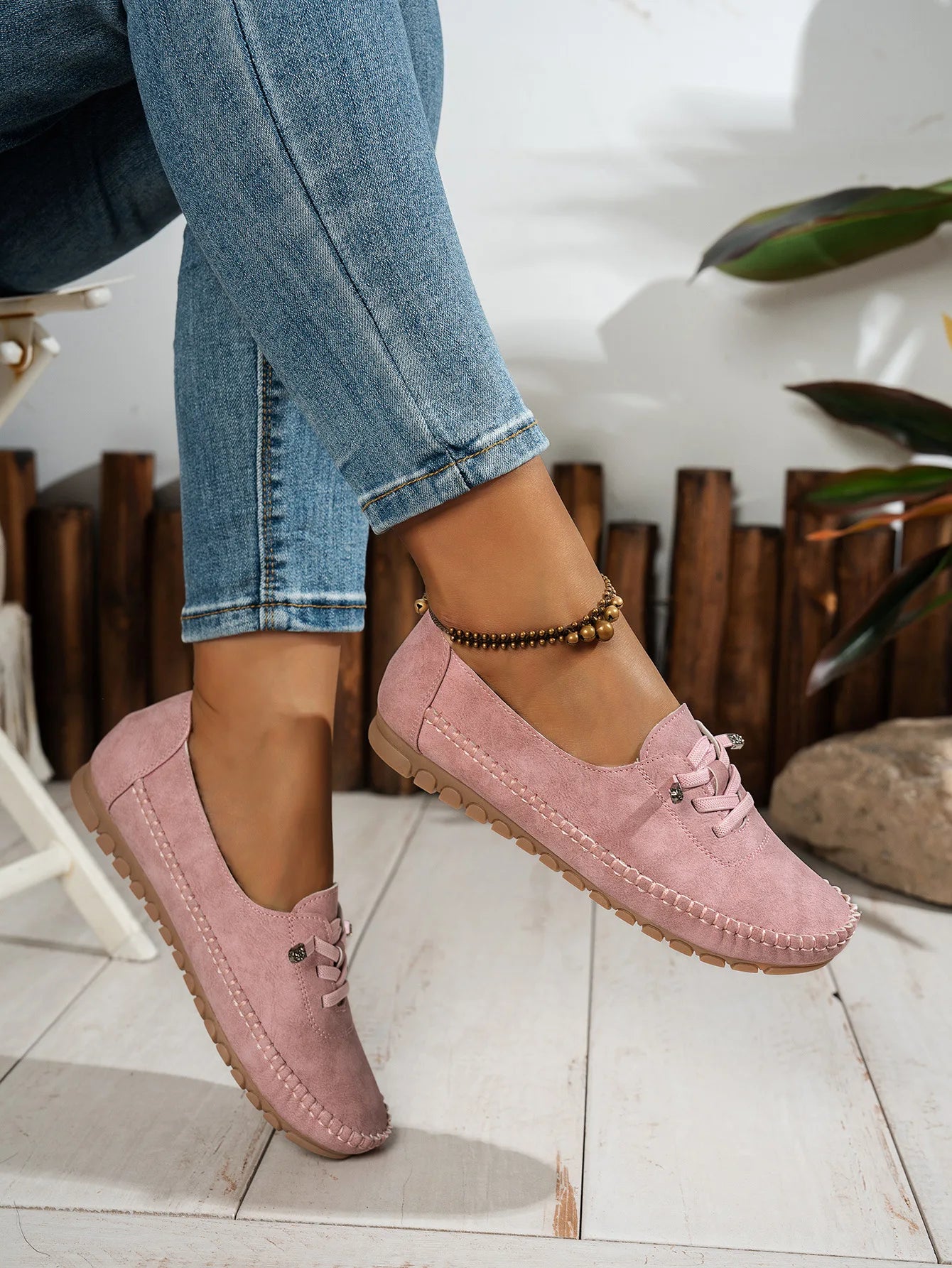 Women's Loafers Fashion Lace Up Comfortable Round Toe Soft Sole Flats Daily Walking Lightweight Versatile Slip on Casual Shoes