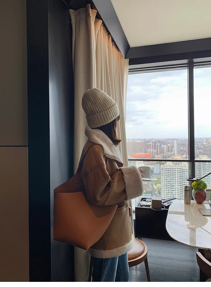 2025 Autumn Winter Fur Integrated Lamb Wool Coat Women's European And American Street Temperament Fashion Locomotive Fur Coat