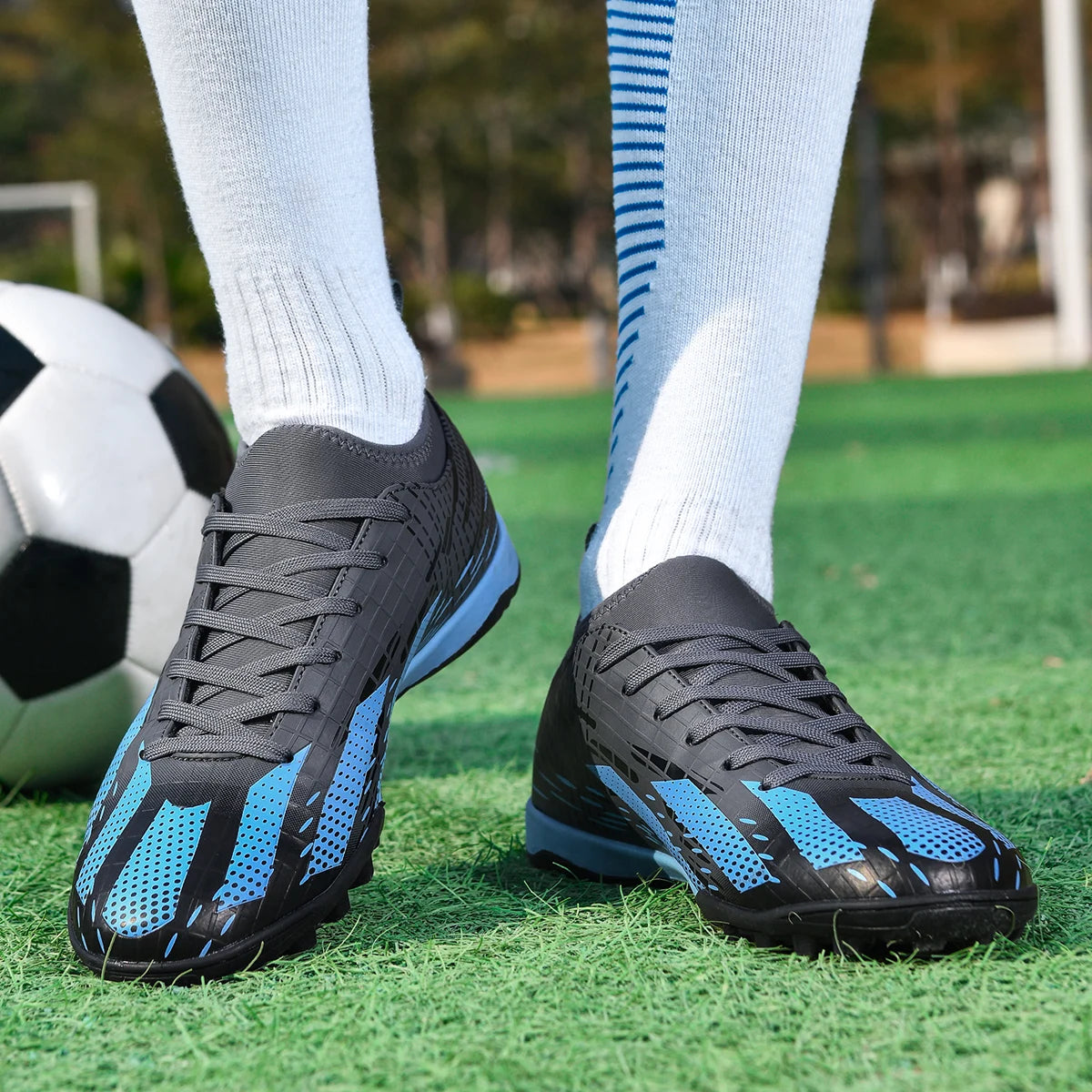 Men Professional Football Shoes Society TF/FG Soccer Shoes  Cleats Original Indoor Football Field Boots Grass Training Sneakers