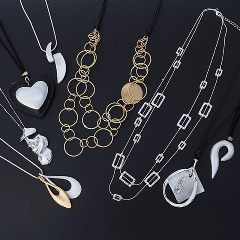 new necklace is popular in Europe and America, versatile peach heart exquisite women's long necklace, double-layer wome