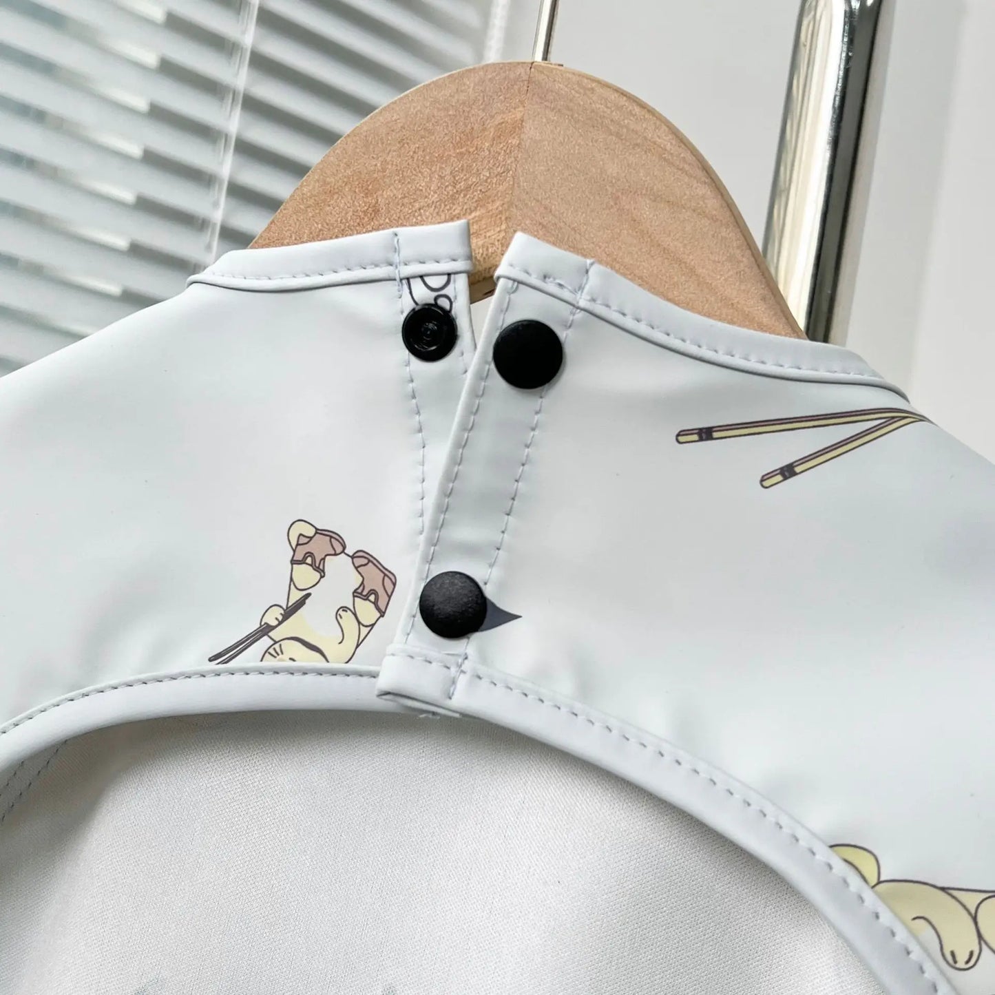 Cute Baby Bibs Toddler Baberos Bavoir Waterproof Short Sleeve Apron Cartoon Animals Children Feeding Smock Bib Baby Stuff 0-6Y