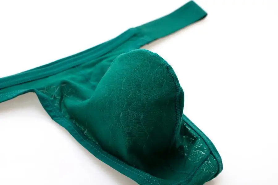 Men Thongs Sexy Underwear T-Back Underpants Breathable  Ice Silk Briefs Big U convex Pouch Thongs G-String Male Lingerie Panties