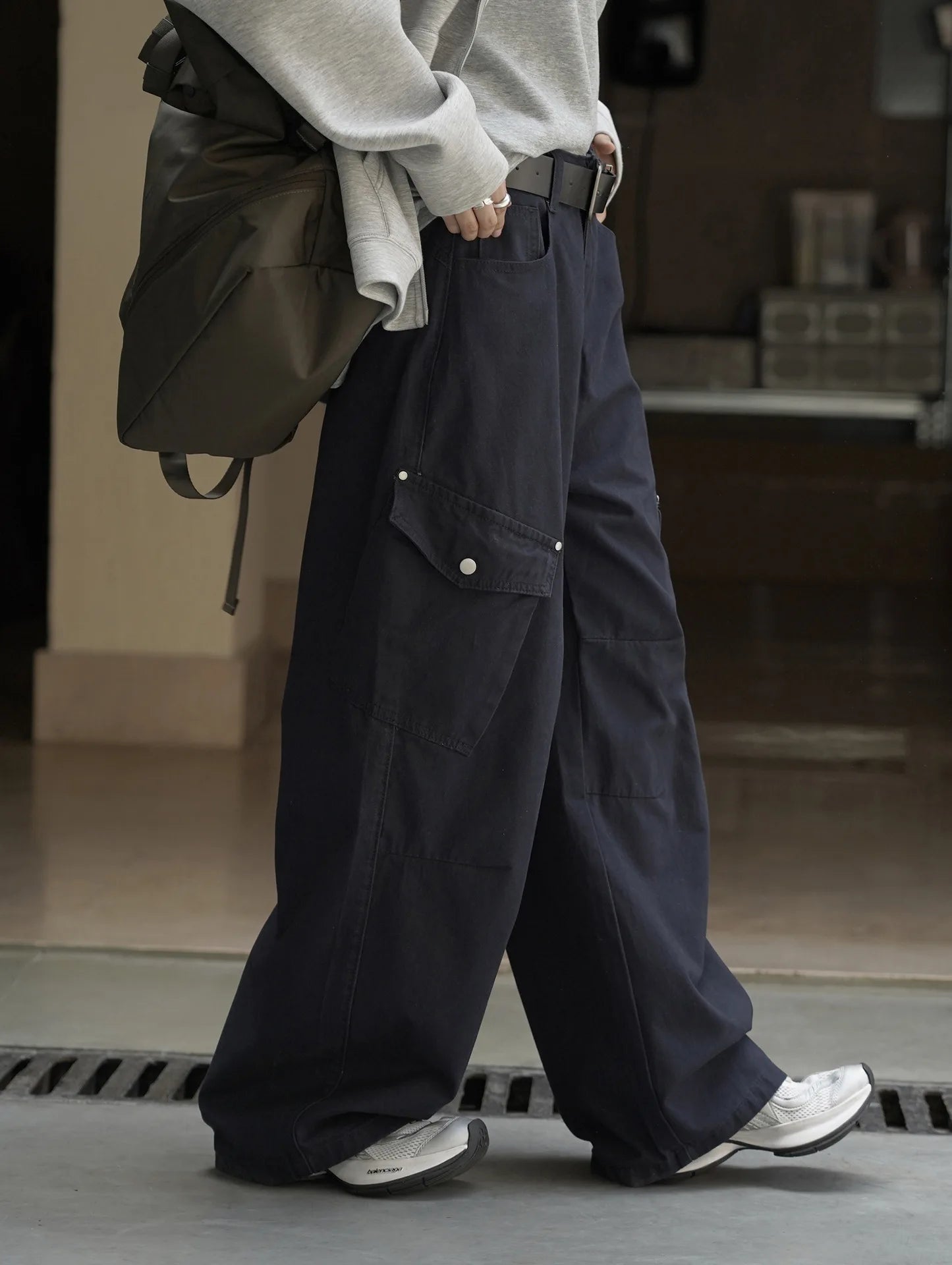 Retro and trendy waistband, workwear, large pocket, casual pants, three-dimensional and stylish pants for women
