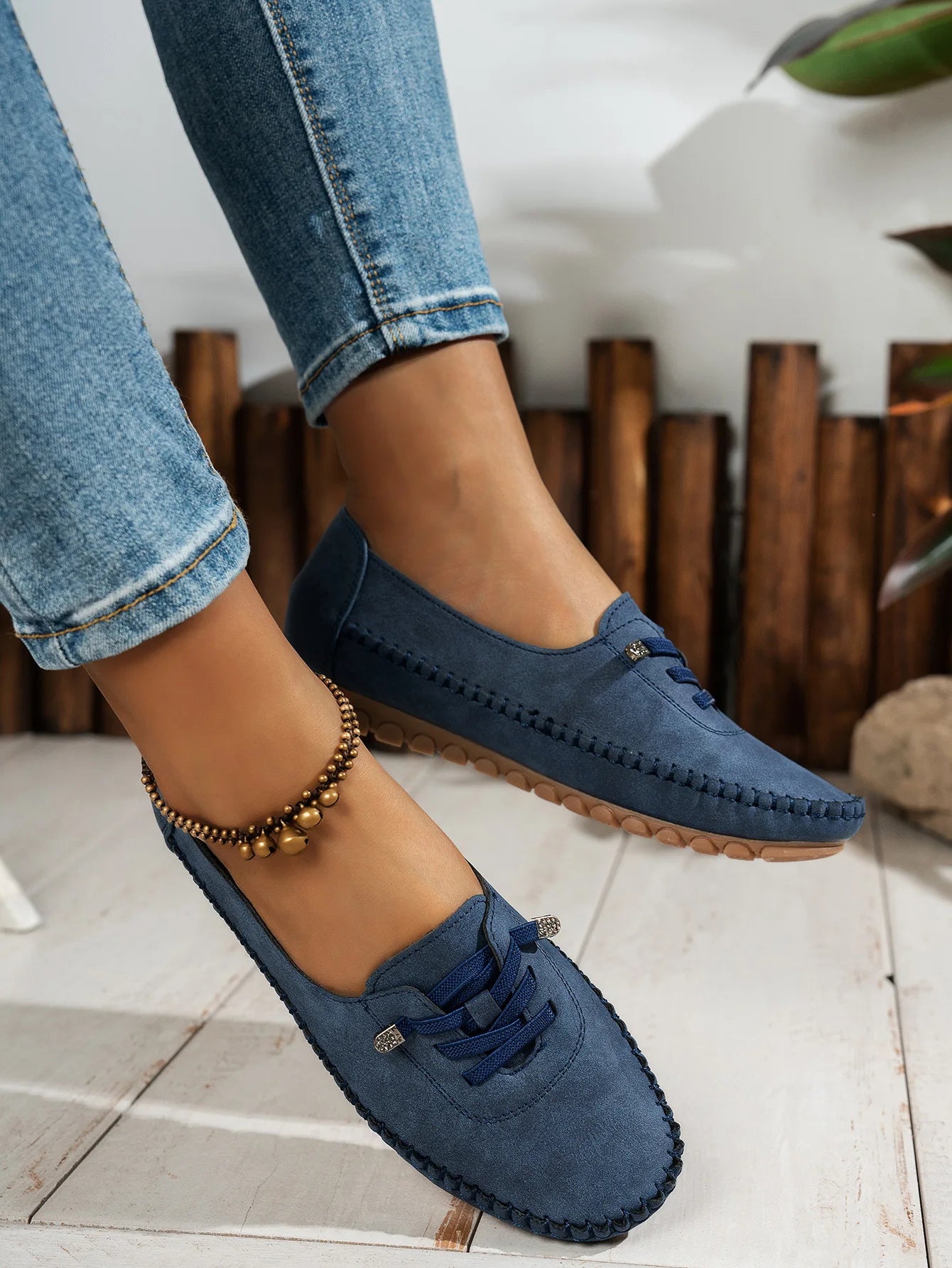 Women's Loafers Fashion Lace Up Comfortable Round Toe Soft Sole Flats Daily Walking Lightweight Versatile Slip on Casual Shoes