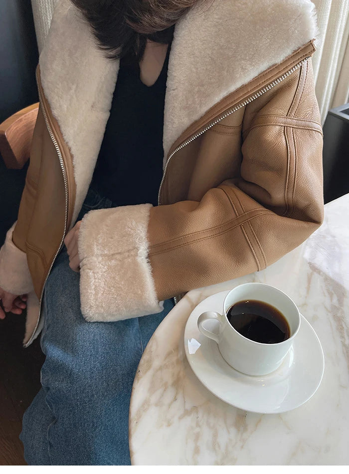 2025 Autumn Winter Fur Integrated Lamb Wool Coat Women's European And American Street Temperament Fashion Locomotive Fur Coat