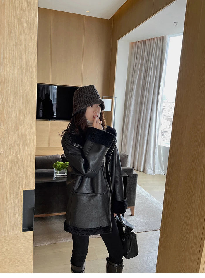2025 Autumn Winter Fur Integrated Lamb Wool Coat Women's European And American Street Temperament Fashion Locomotive Fur Coat