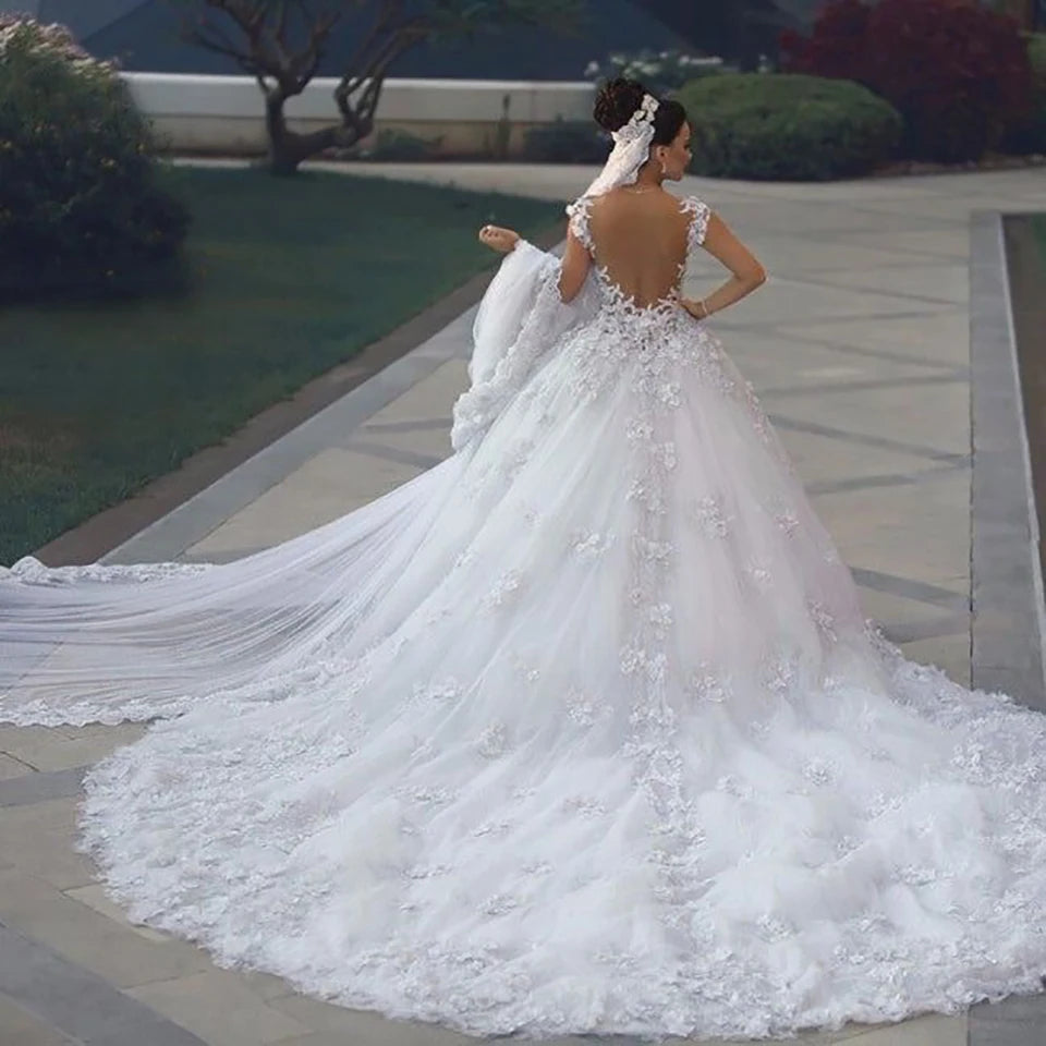 Gorgeous White Ball Gown Wedding Dress For Women 2026 Princess Sweetheart Lace Appliques Backless Bridal Gowns Vestidos De Novia