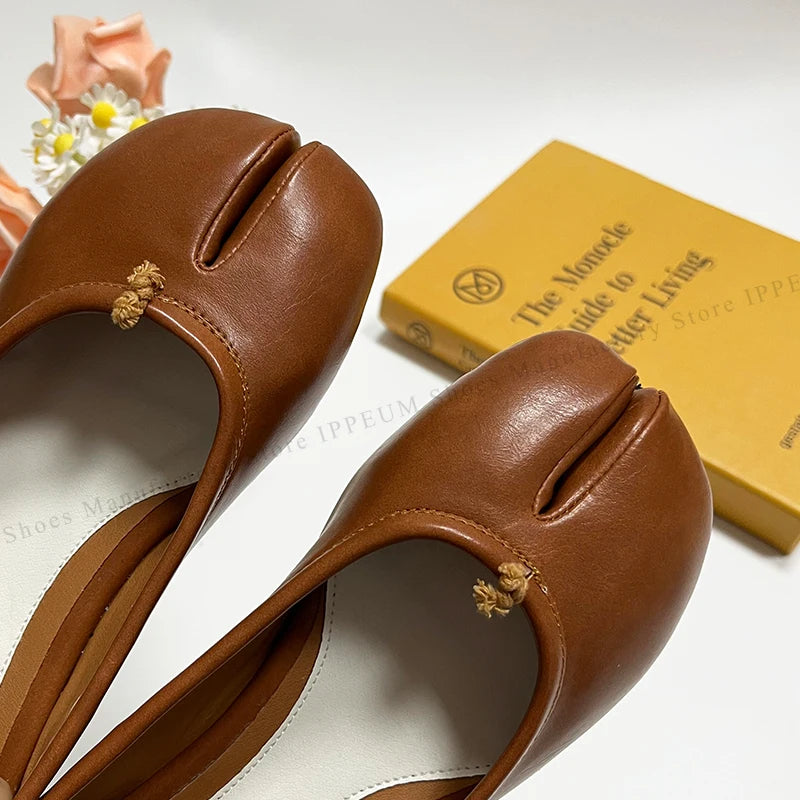 IPPEUM Tabi Footwear Shoes For Women 2026 New Fashion 36-44 Plus Size Ballet Flats Shoes With Split Toe