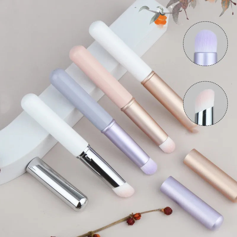 Round Head Lip Brush with Cap Lip Stain Brush Mini Portable Traveling Lipstick Brush Short Handle Professional Concealer Tools