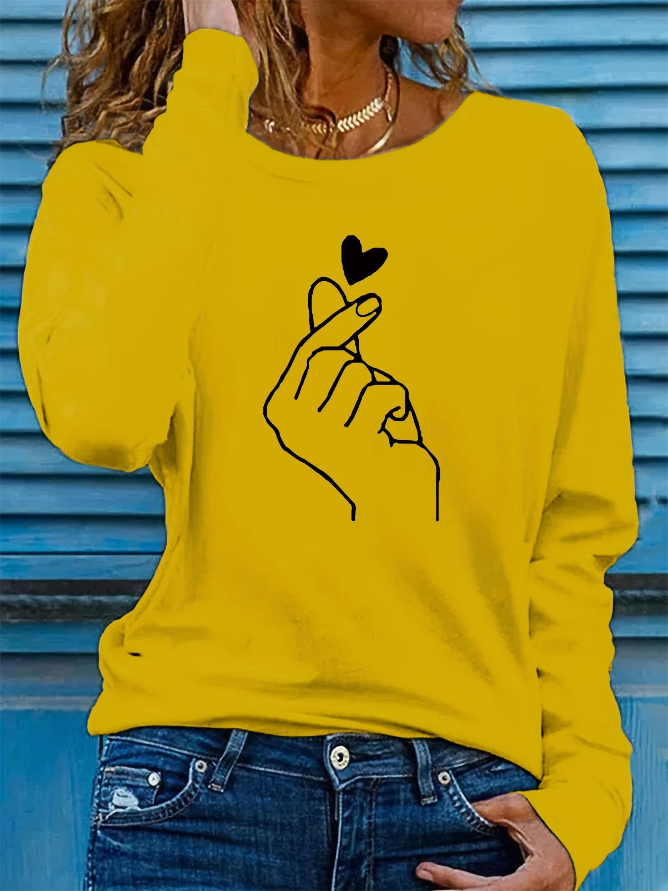 100% pure cotton women's spring and autumn casual long sleeved shirt with heart gesture graphic print round neck T-shirt
