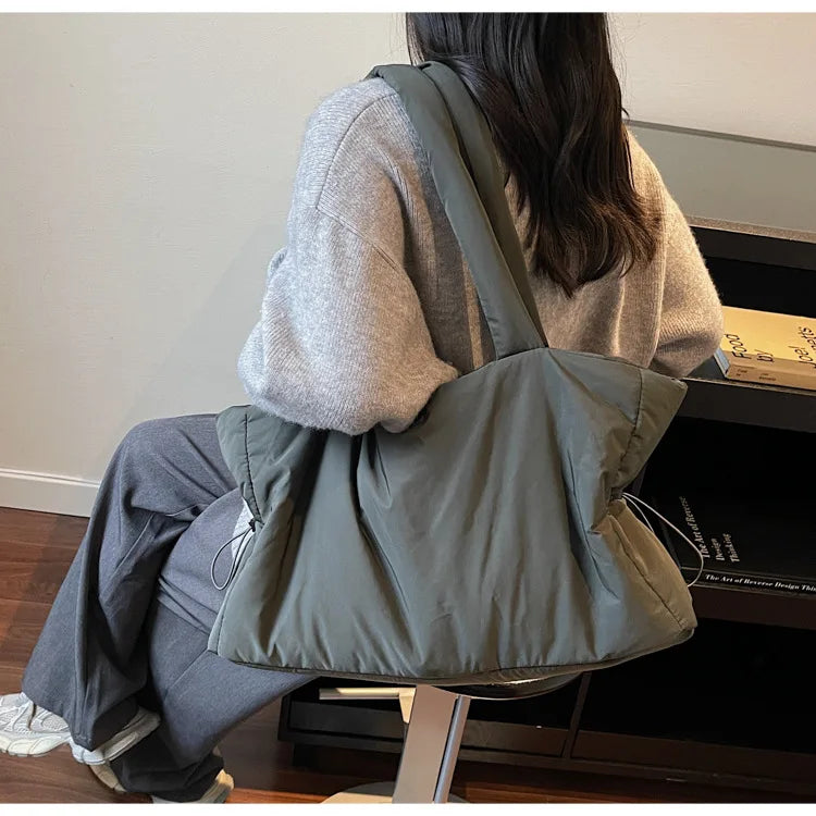 Women Nylon Bucket Shoulder Bag Large Capacity Tote Bag Fall Winter Versatile Cotton-padded Handbag Guangzhou High Quality Bag