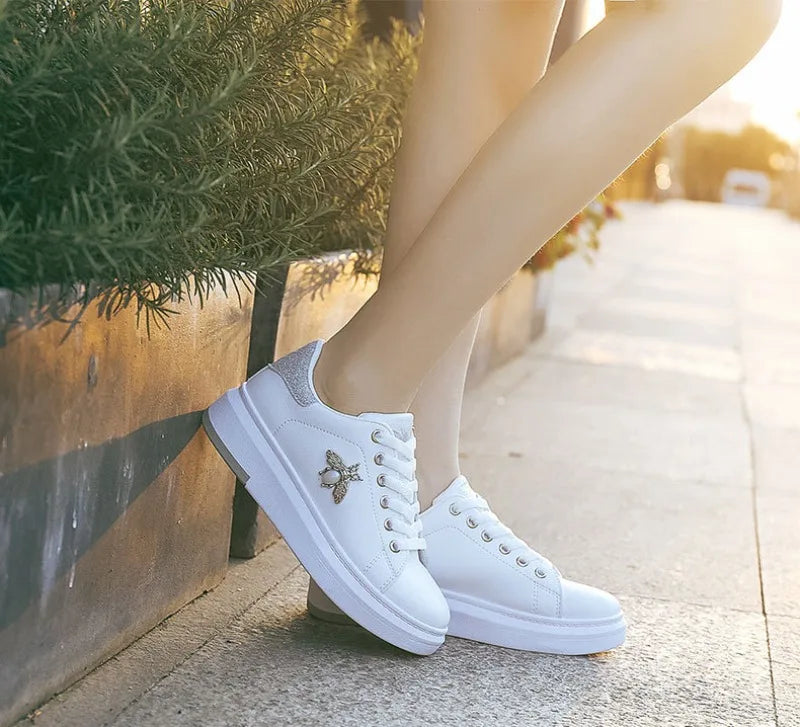 Mujer Women Platform Shoes High Quality Little bee Soft-sole Casual Shoes Female Skatboard Shoe Outdoor No Slip Walking Footwear