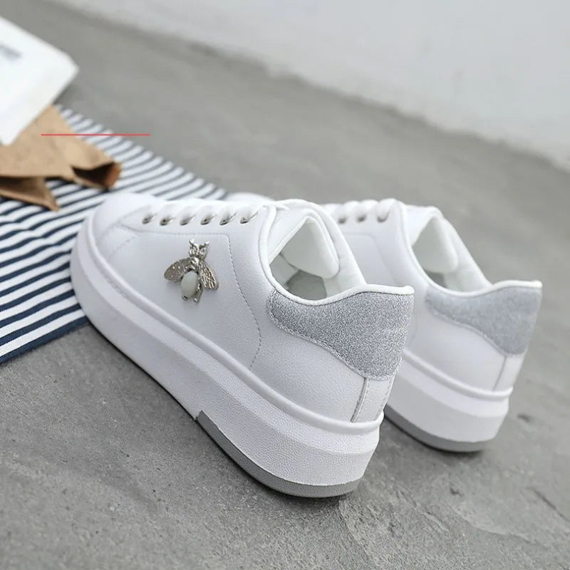 Mujer Women Platform Shoes High Quality Little bee Soft-sole Casual Shoes Female Skatboard Shoe Outdoor No Slip Walking Footwear