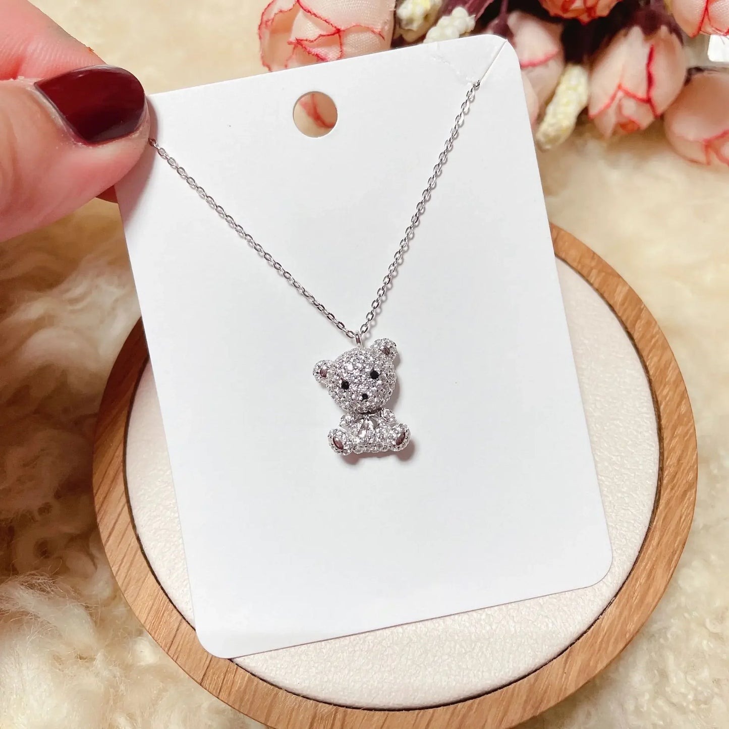 Niche design sense two wear zipper collarbone necklace women's new couple light luxury niche personality sweater chain choker