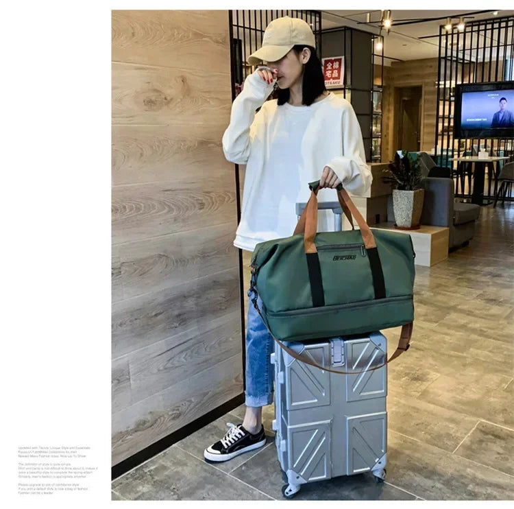 Fashion Travel Bags For Women Large Capacity Men's Sports bag Waterproof Weekend Sac Voyage Female Messenger Bag Dry And Wet