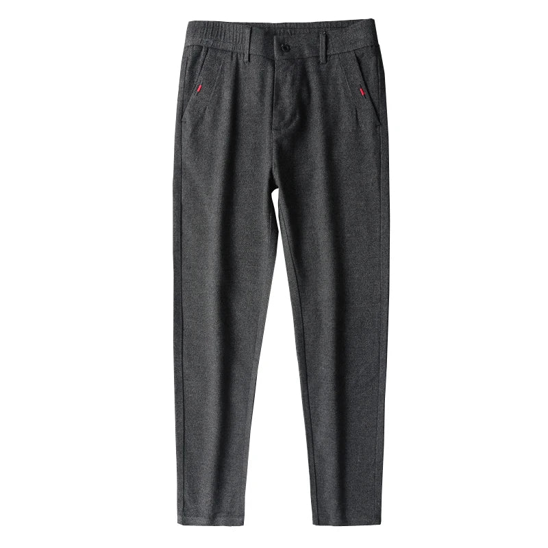 In the autumn of 2025, men's casual pants are slimming, fashionable, cool and versatile. Solid straight-leg Korean-style busines