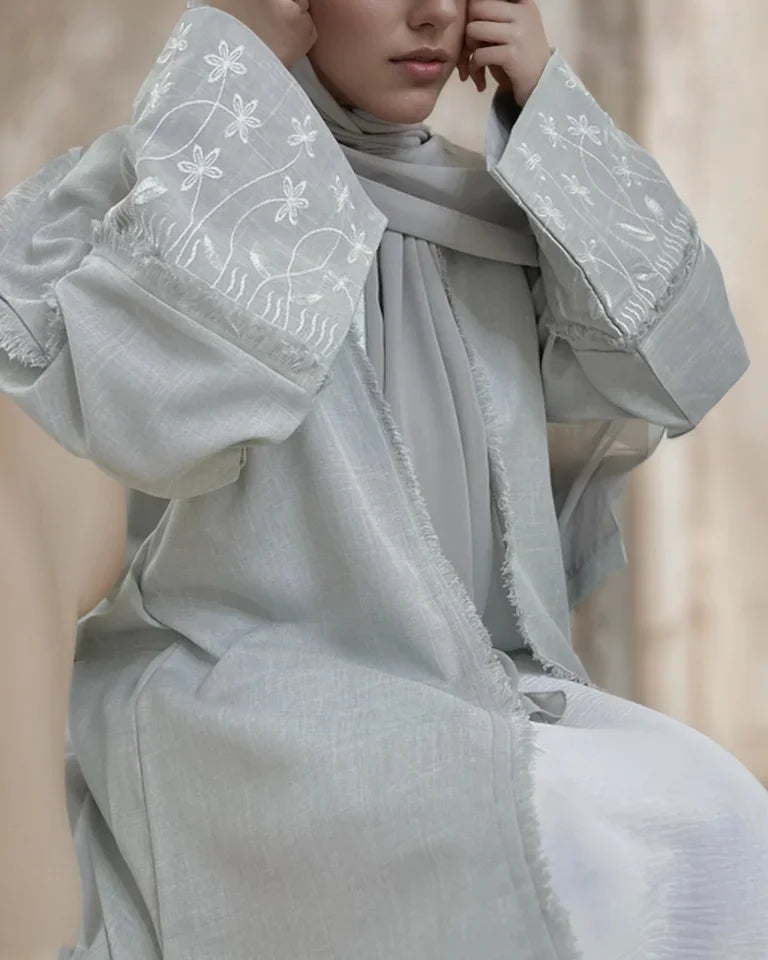 2025 Islamic Muslim Women's Light Gray Abaya with White Embroidery on Sleeves Loose Fit Ideal for Middle East Daily Wear Ramadan