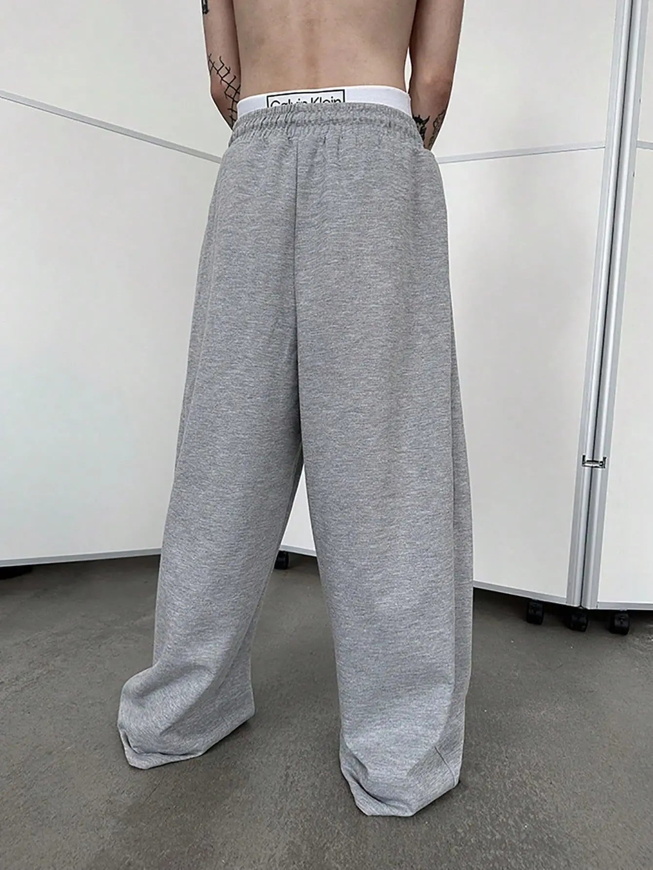 2025 New Korean style Sweatpants Sport Pants Men Running Pants Spring Summer Loose Casual Sweat Pants Straight Jogging Pants Men