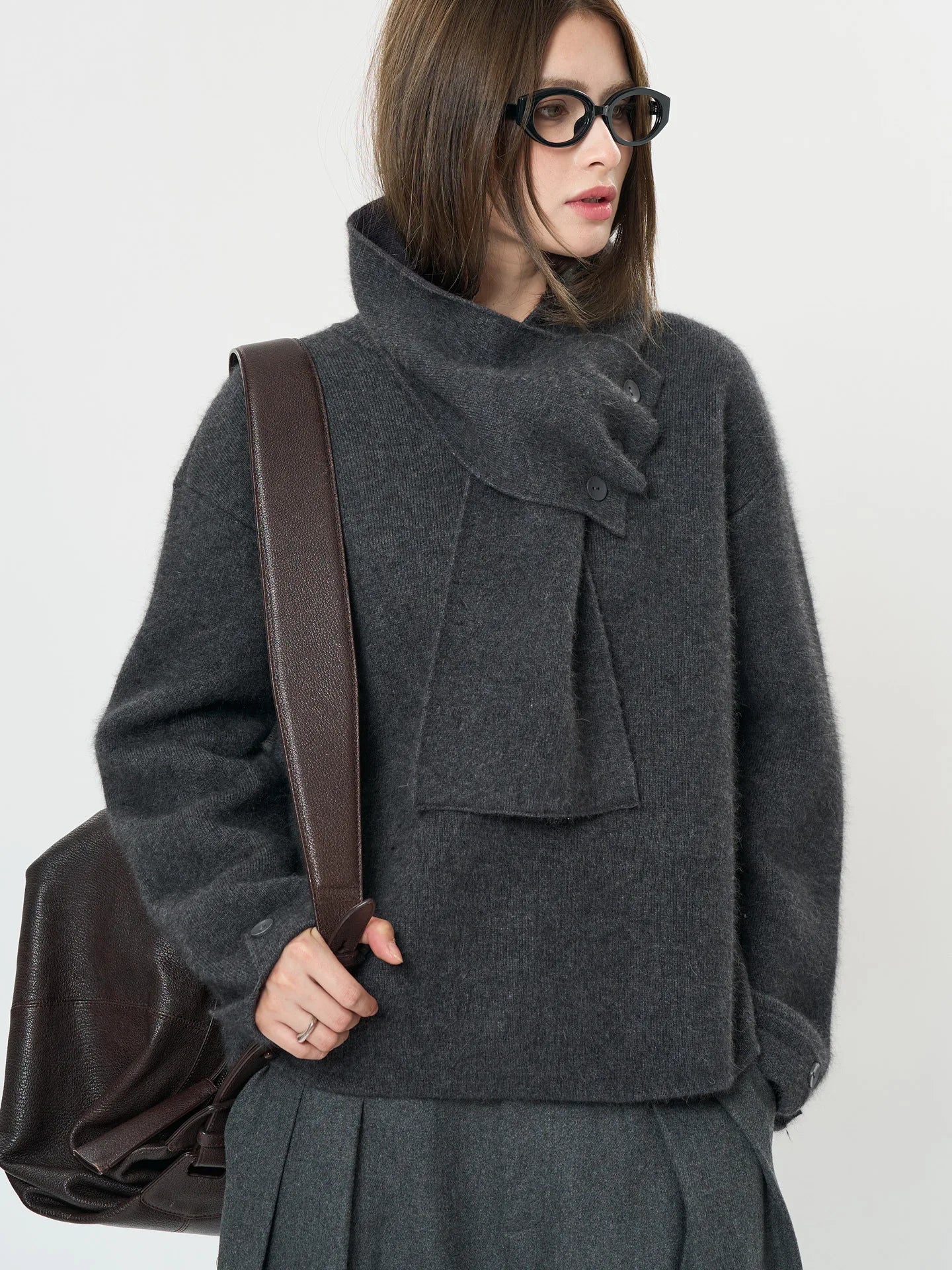 Winter wool sweater women's casual solid color round neck long sleeved scarf decoration loose sweater
