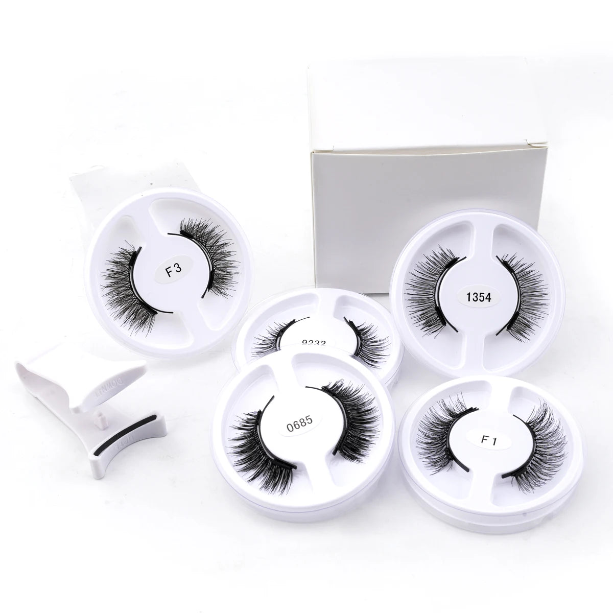 5 Pairs Reusable Magnetic Lashes Set with Magnetic Tweezers Makeup Tool 5 Style Faux Mink Lashes Curly Eyelashes Extension Kit