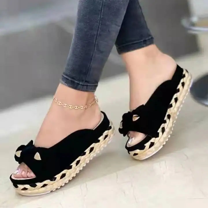 Women Woven Thick Sole Slippers Soft Stitching Ladies Sandals Comfortable Flat Sandals Women Open Toe Beach Shoes Woman Footwear