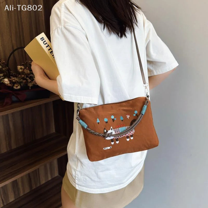 Ladies Tote Bag Lazy Ins Wind Japanese Embroidery Fashion Joker Large-capacity Durable Shoulder Bag Commuter Messenger Bag