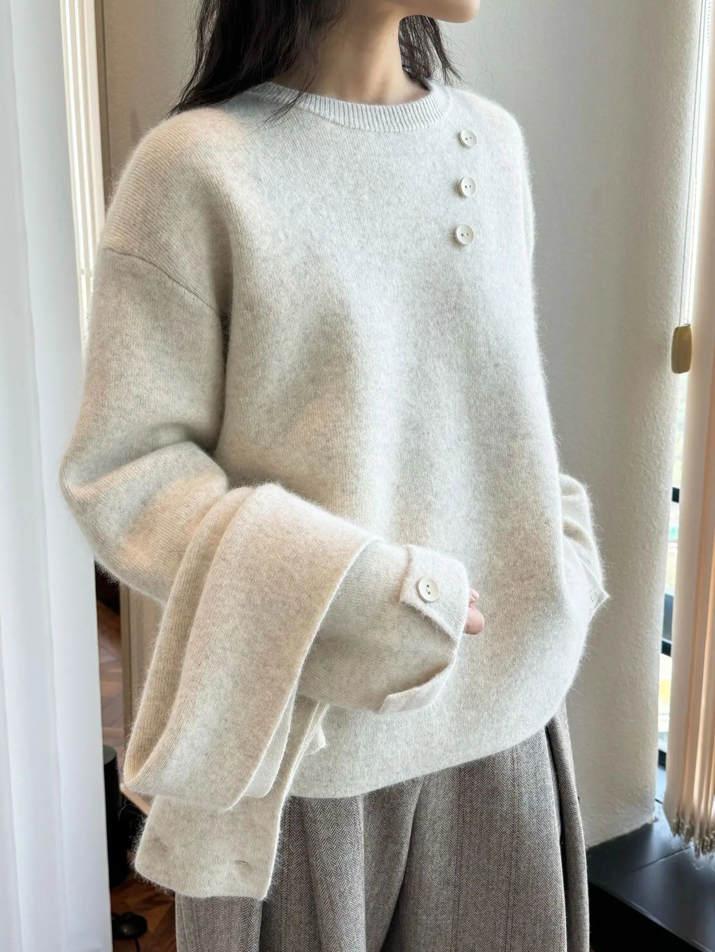 Winter wool sweater women's casual solid color round neck long sleeved scarf decoration loose sweater