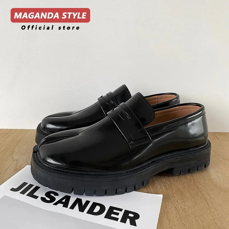 Maganda Split toe horseshoe shoes for men's thick sole Lefu shoes Tabi shoes patent leather shoes Korean version trend casual