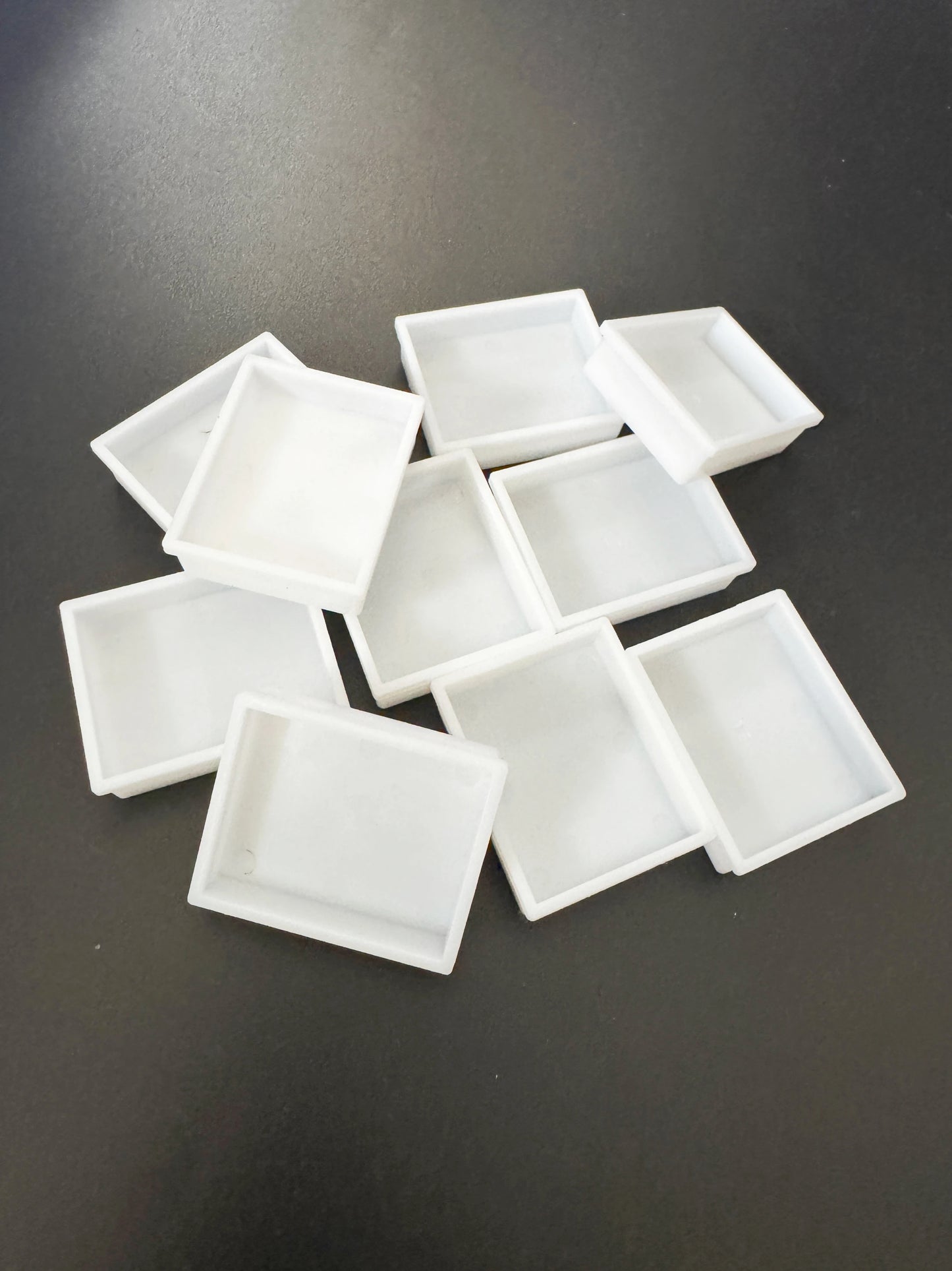 12 Grids Rainbow Split Cake Face Body Paint Art Painting Pigment Plastic Empty Palette Tray with Lid