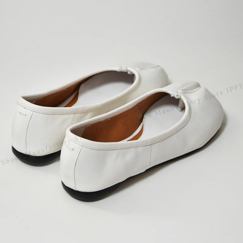 IPPEUM Tabi Footwear Shoes For Women 2026 New Fashion 36-44 Plus Size Ballet Flats Shoes With Split Toe