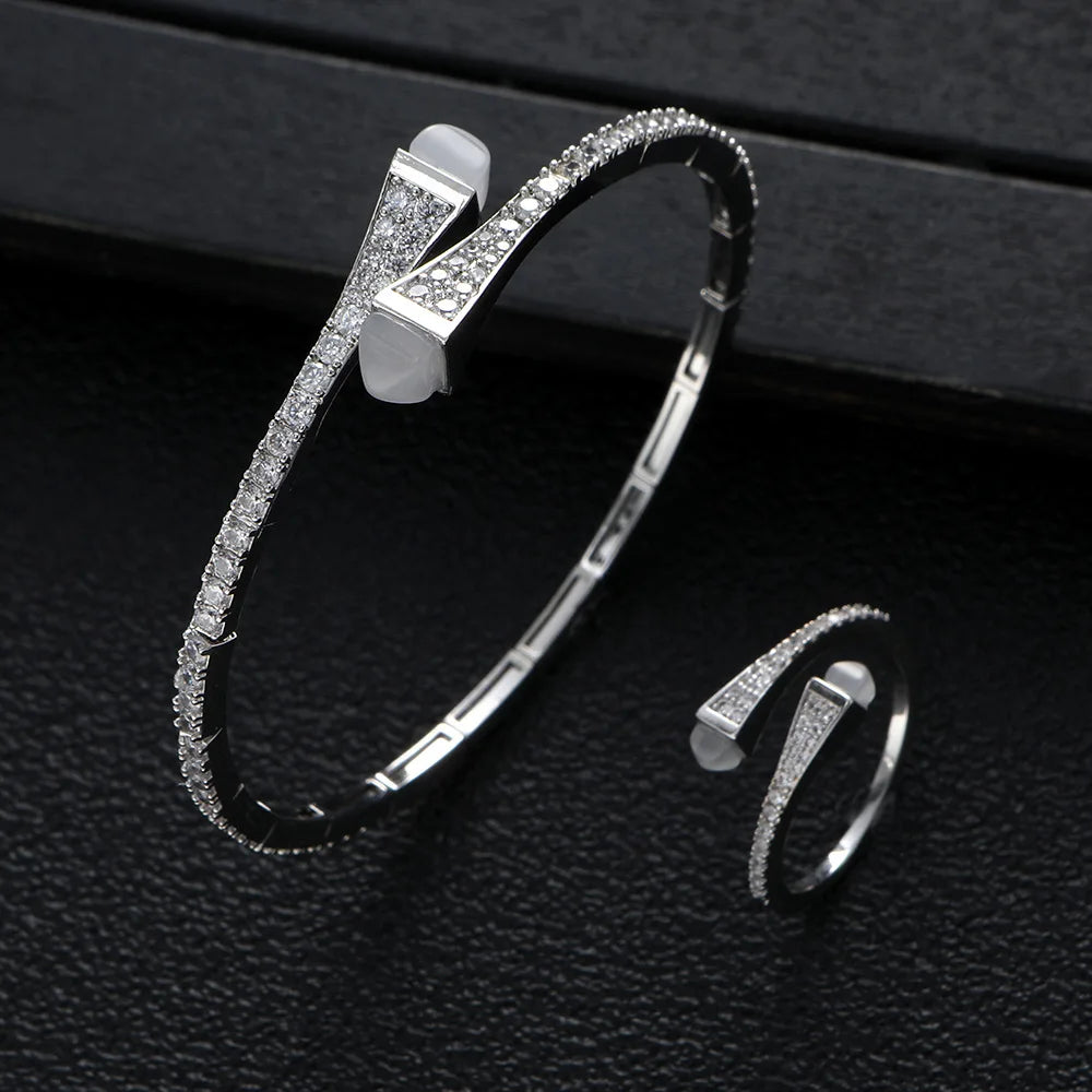 New jerseis Women's Fashion 2 Pcs Bracelet & Ring Set مجموعات المجوهرات Resin Simple Design Gold Open Cuff Bangle Jewelry Set