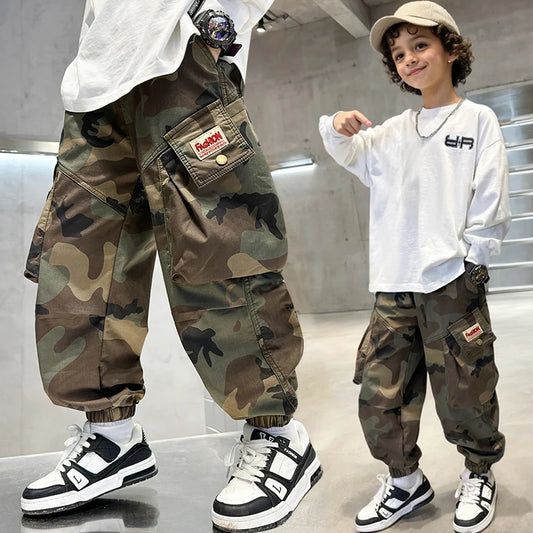 Boys' camouflage pants, fashionable flip pocket work pants, autumn clothes, teenagers' sports ankle tied pants, suitable for com