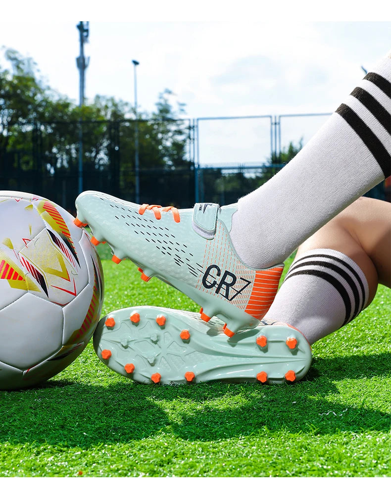 New Hot Children Football Boots Outdoor Trainers Soccer Shoes for Kids Boys Girls Hook Loop Football Cleats Futsal Sneakers28-39