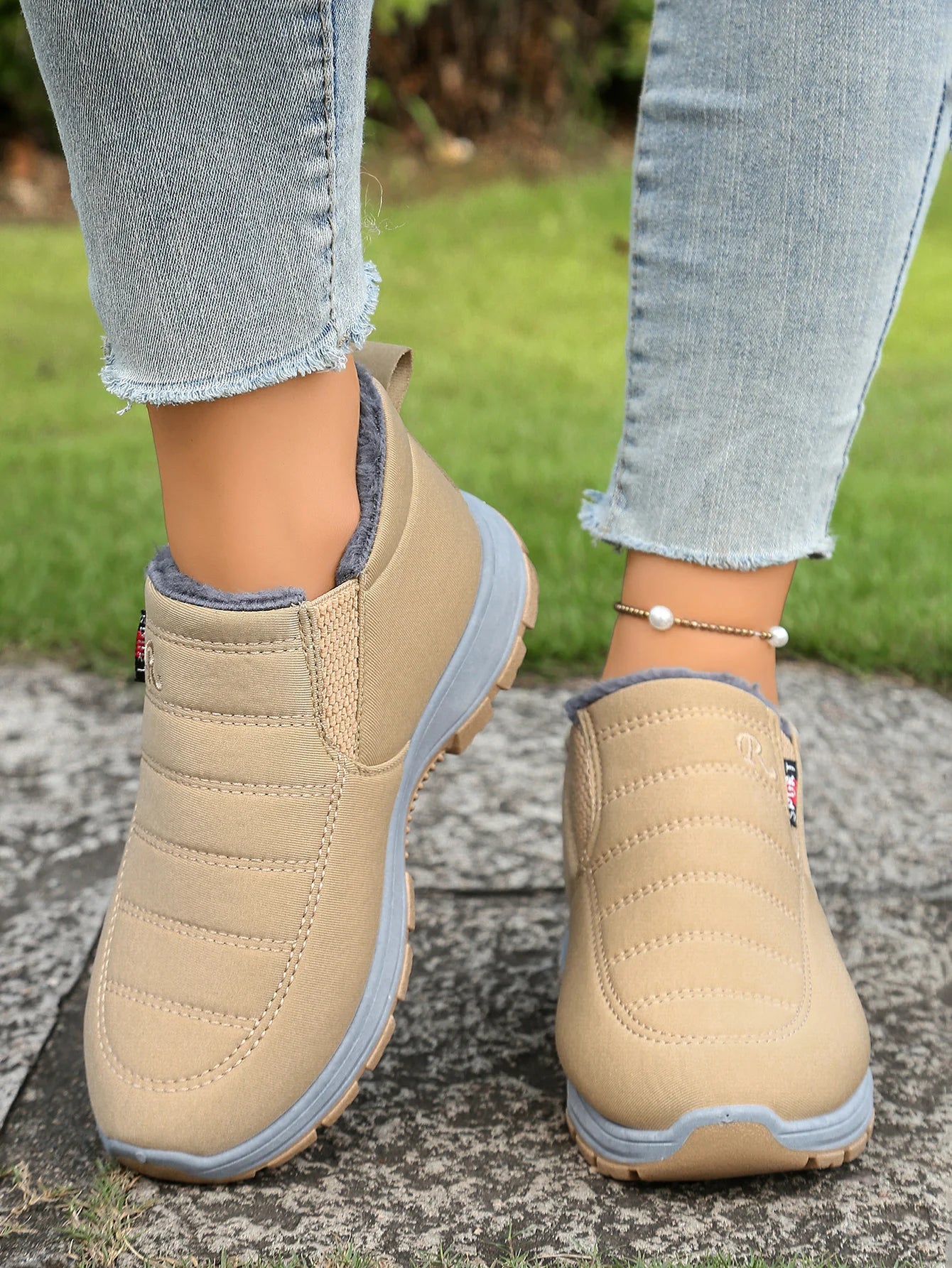 Women's Shoes, Women's Sports Shoes, Fleece and Thickened Boots, Lightweight Soft-Soled Women's Snow Boots