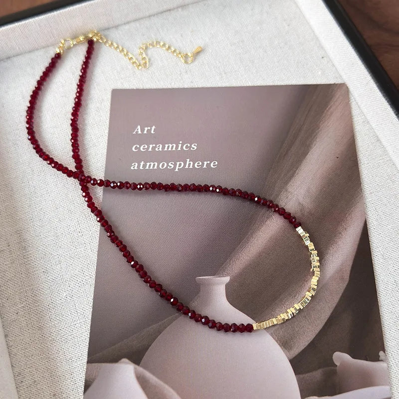 Fashionable Red Pearl Glass Bead Necklace with Unique Design and Luxury Feel for Collarbones