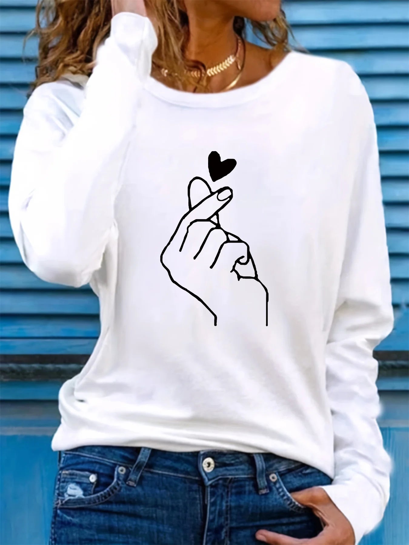 100% pure cotton women's spring and autumn casual long sleeved shirt with heart gesture graphic print round neck T-shirt